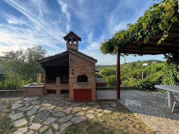 Gîte pour 6 personnes, avec vue et jardin, animaux acceptés à Serralunga d'Alba - 3