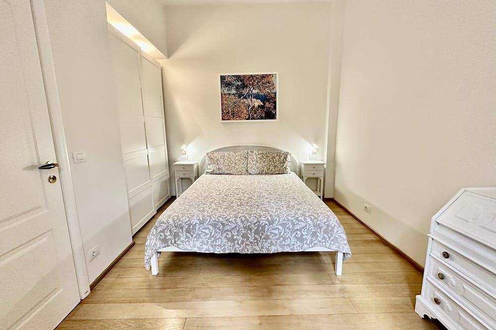 Appartamento intero, Villa del 700 I Giardino I 4 ospiti I Mare 5 min I Parcheggio privato in Vallecrosia, Riviera di Ponente