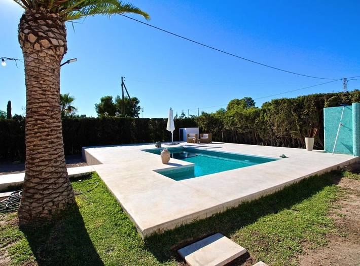 Chalet para 6 personas, con jardín y piscina, Se admiten mascotas en l'Alacantí - 2