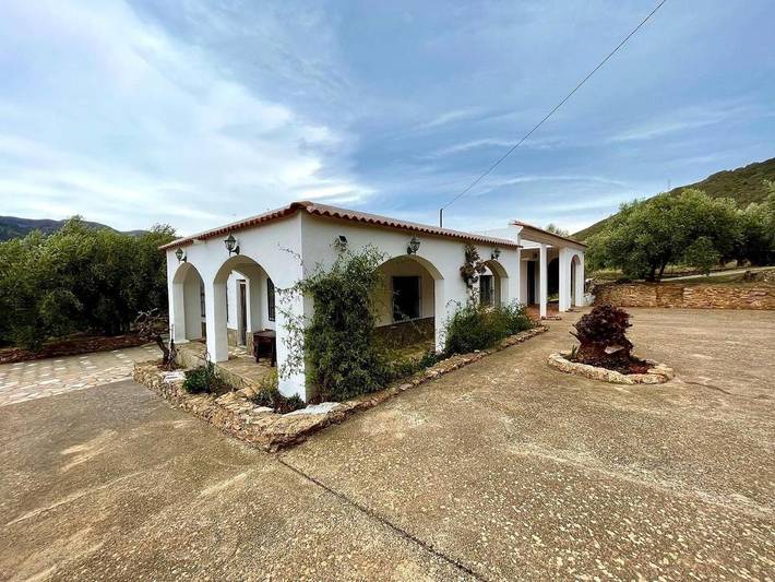 Casa rural para 6 personas, con Terraza y Jardín además de Piscina y Vistas en Alpujarra Almeriense