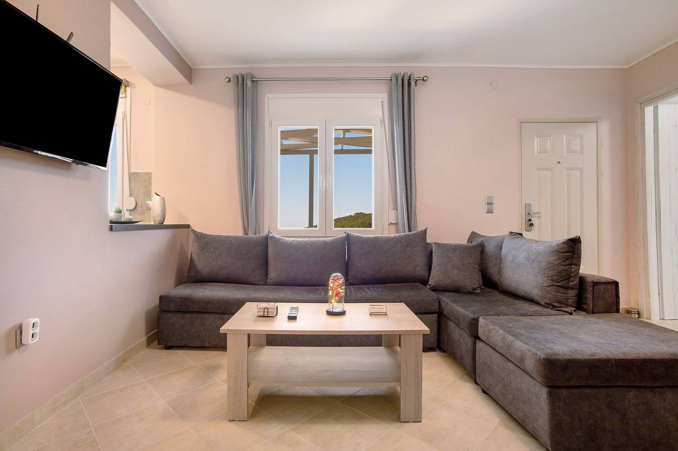 Holiday Home 'Iliovasilema' with Sea View, Wi-Fi and Air Conditioning in Zakynthos