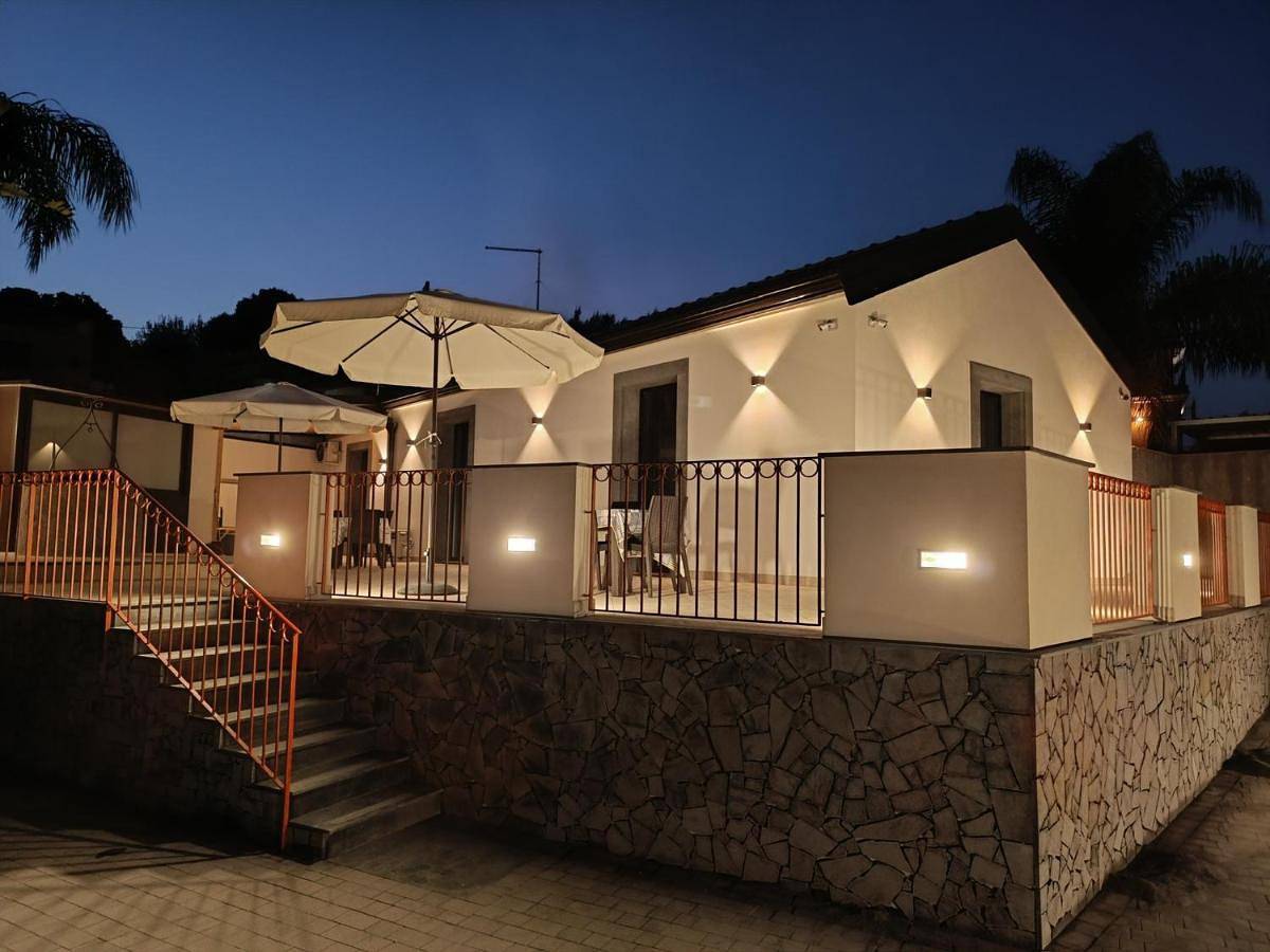 Villa Feluchia Tra Il Mare E Il Vulcano in Pennisi, Aci Sant'Antonio
