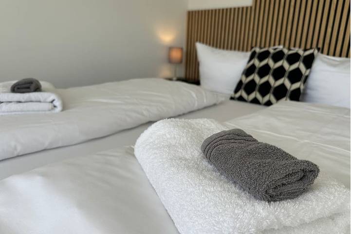 Apartamento entero, Close to the city center, with balcony, parking space and charging station in Deutsches Eck, Coblenza
