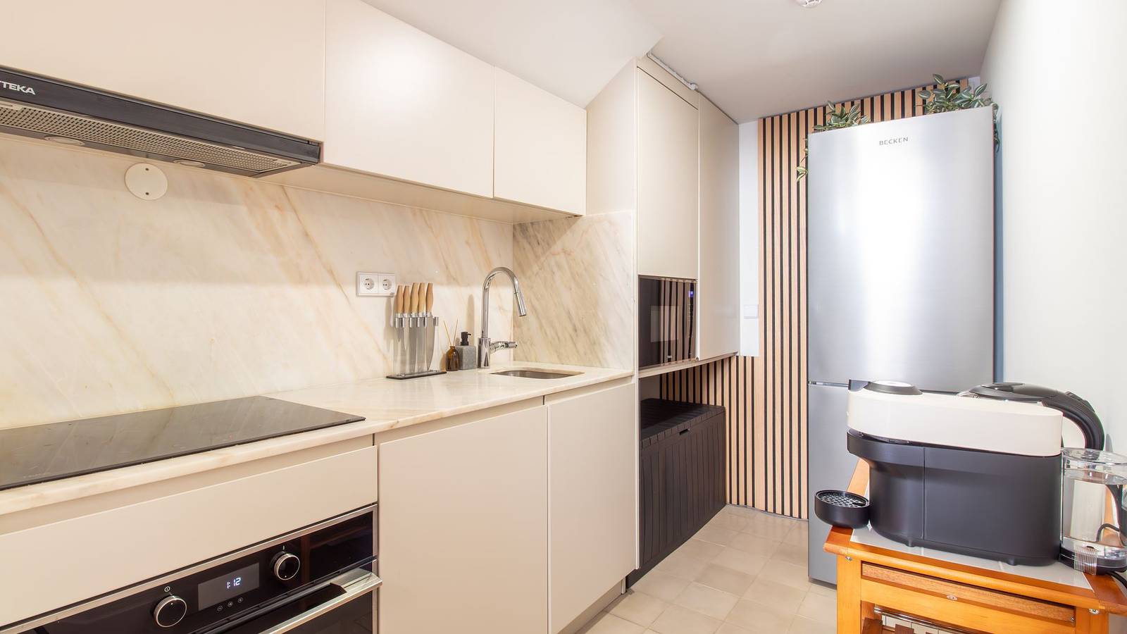 Apartamento inteiro, Wine Cellars Studio by Lovelystay in Santa Marinha e São Pedro da Afurada, Distrito do Porto