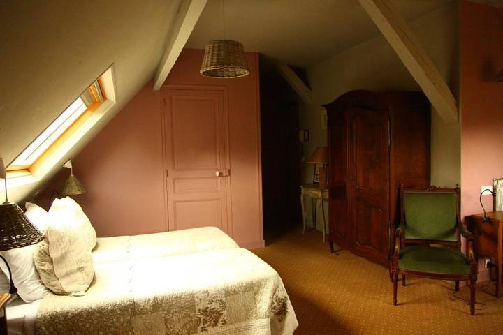 Hôtel pour 2 personnes, avec jardin dans Abbaye Notre-Dame de Longpont - 2