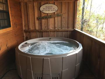 Log Cabin for 2 Guests in Blue Ridge Mountains, North Carolina, Picture 2