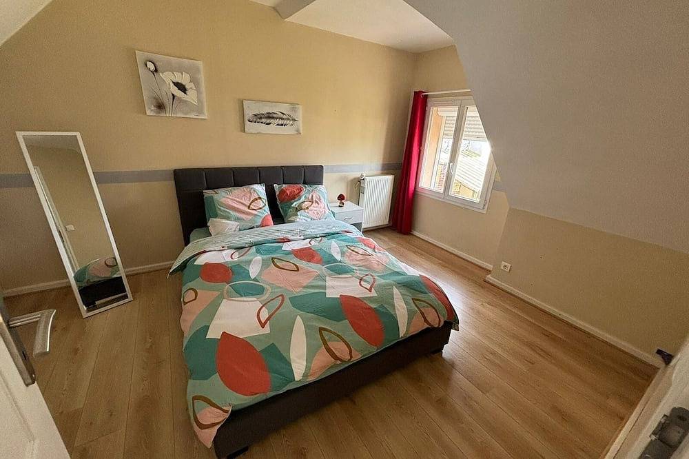 Charming 2-bedroom townhome in lovely Sotteville-lès-Rouen with Wifi in Sotteville-lès-Rouen, Rouen region