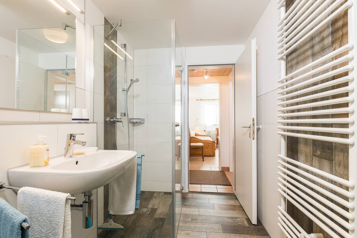 Apartamento entero, Apartamento 'Haus Hildegard Keller' con vistas al lago y Wi-Fi in Kressbronn, Region Bodensee-Oberschwaben