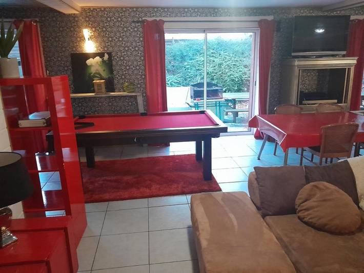 Location de vacances pour 15 personnes, avec sauna et jacuzzi ainsi que piscine et terrasse à Condé-sur-Noireau - 2