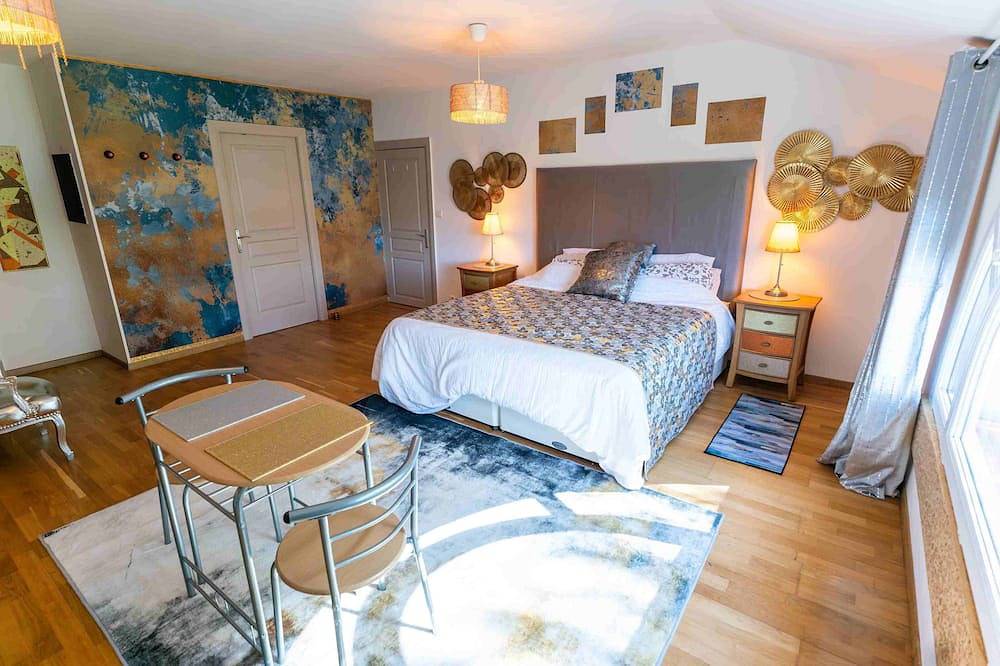 Chez Phil, chambres d'hôte, chambre thème Métal in La Pomarède, Région de Carcassonne