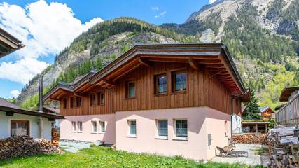 Ferienhaus für 8 Personen, mit Terrasse in Längenfeld