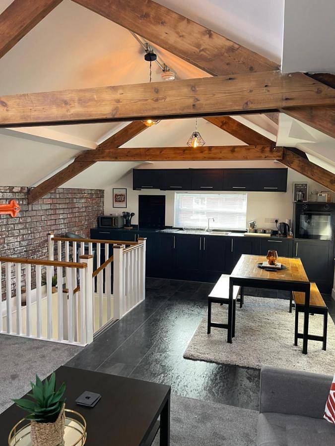 Two-Bedroom House in Chesterfield, Derbyshire