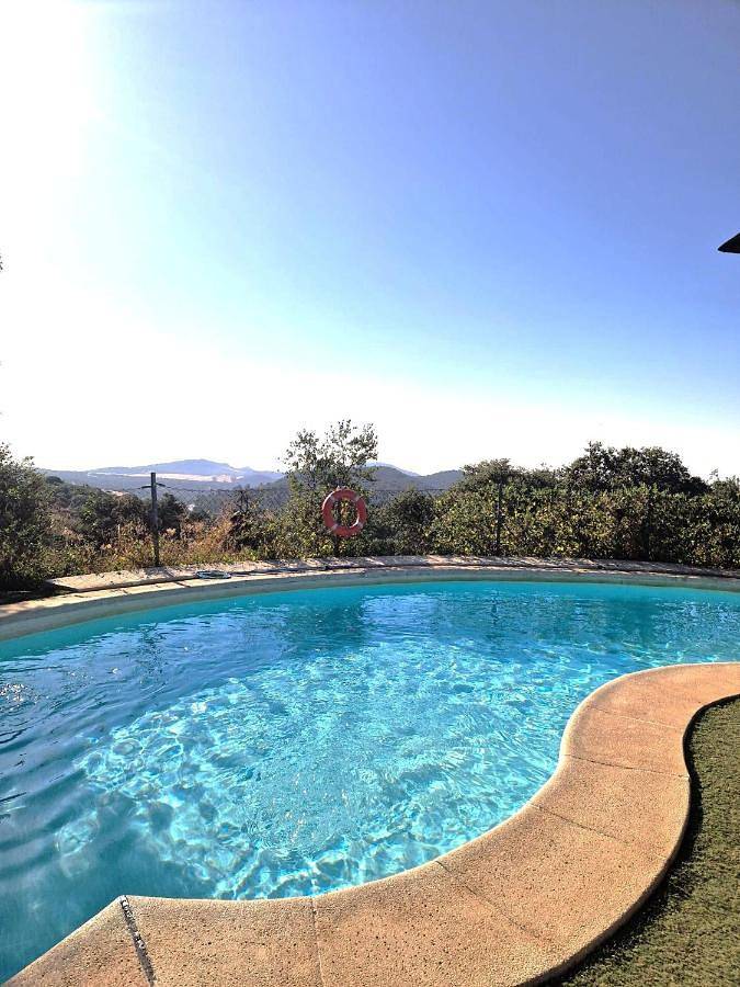 Hotel para 4 personas, con piscina además de vistas y jardín, Se admiten mascotas - 1