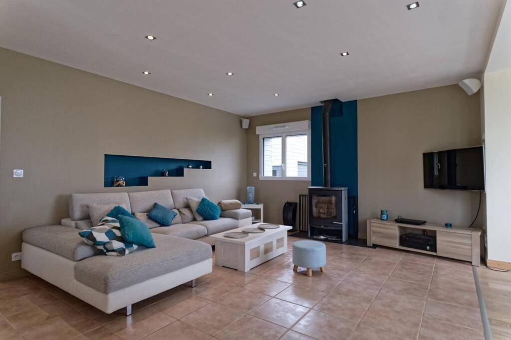 Three-Bedroom House in Ploubazlanec, Côte de Goëlo