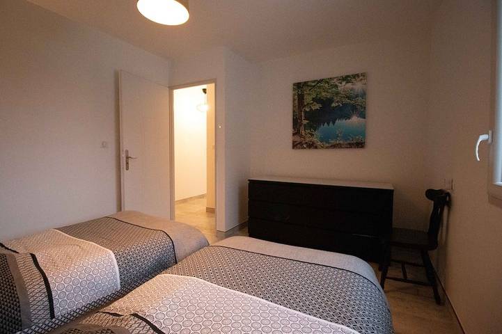 Location de vacances pour 6 personnes, avec terrasse et jardin dans Lac de Bonlieu - 4