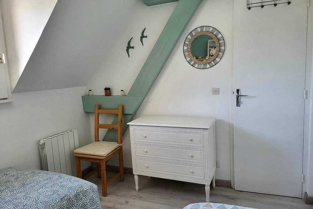 Maison de plage 'Le Cocon Pirouais' avec terrasse, jardin privés et Wi-Fi in Pirou, Région de Coutances