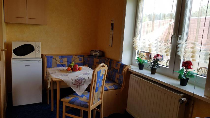 Ferienwohnung für 3 Personen, mit Garten in Neuhaus am Rennweg - 2