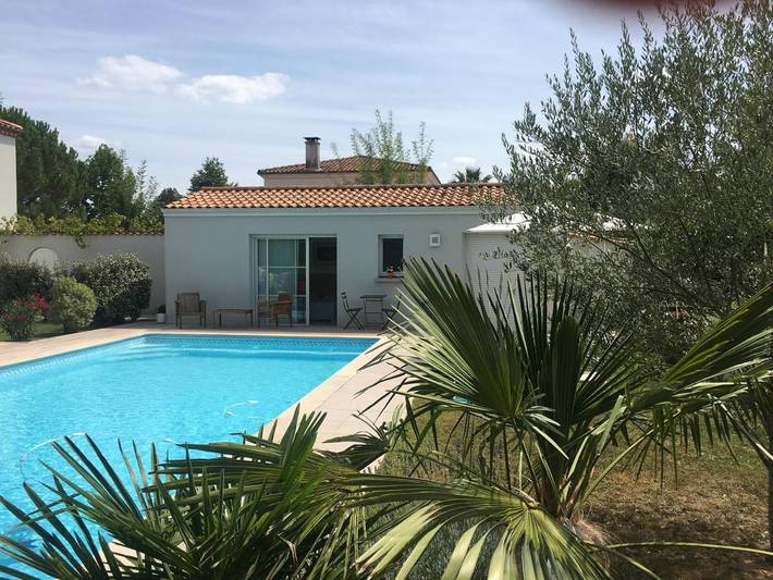 Maison d’hôte pour 2 personnes, avec Terrasse et Jardin ainsi que Piscine et Vue