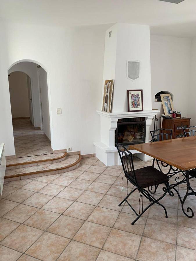 Gîte pour 6 personnes, avec piscine ainsi que jacuzzi et jardin à Contes - 2