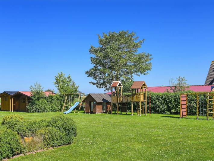 Ferienwohnung für 4 Personen, mit Balkon und Garten sowie Sauna in Neuharlingersiel - 2
