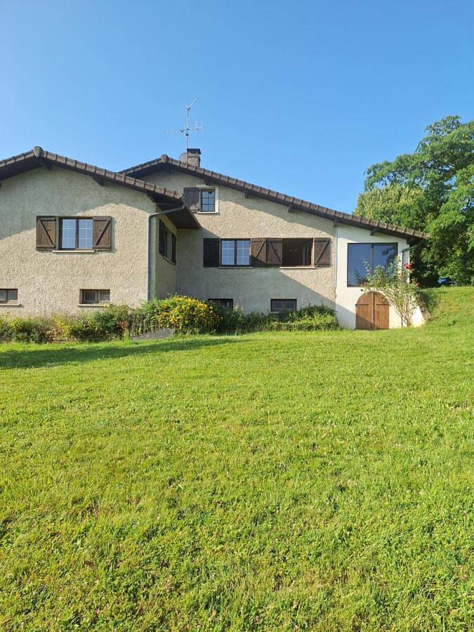Location de vacances pour 2 personnes, avec jardin et vue dans Jully-lès-Buxy - 3