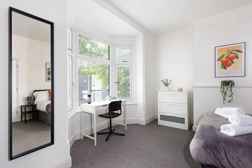 Charming Central Leicester 4 Bed Accommodation in Leicester, Heart of England