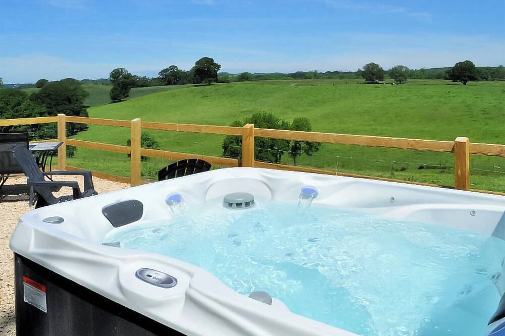 Shepherds Hut Retreat in Wiltshire