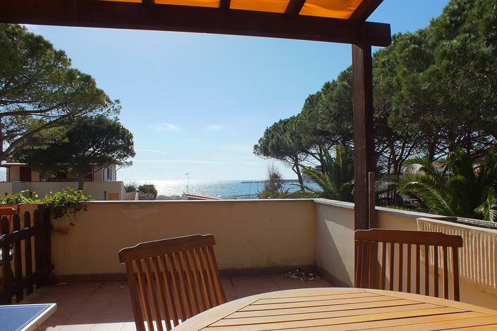 Location de vacances pour 5 personnes, avec Balcon et Jardin à Marina di Campo