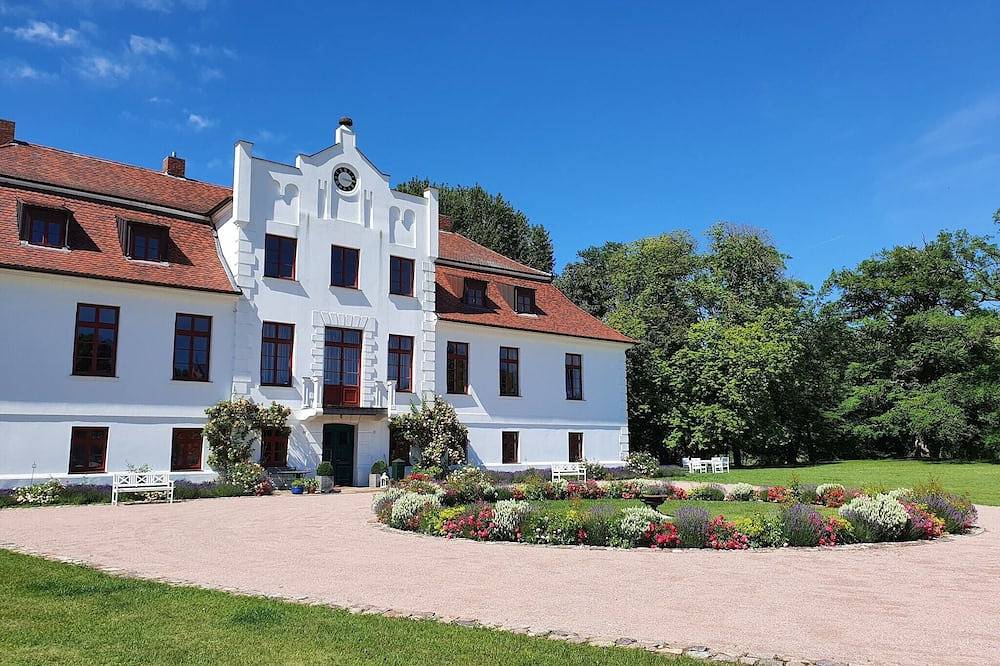 Ganze Wohnung, Wohnung in Satow mit Garten in Satow, Mecklenburgische Ostseeküste