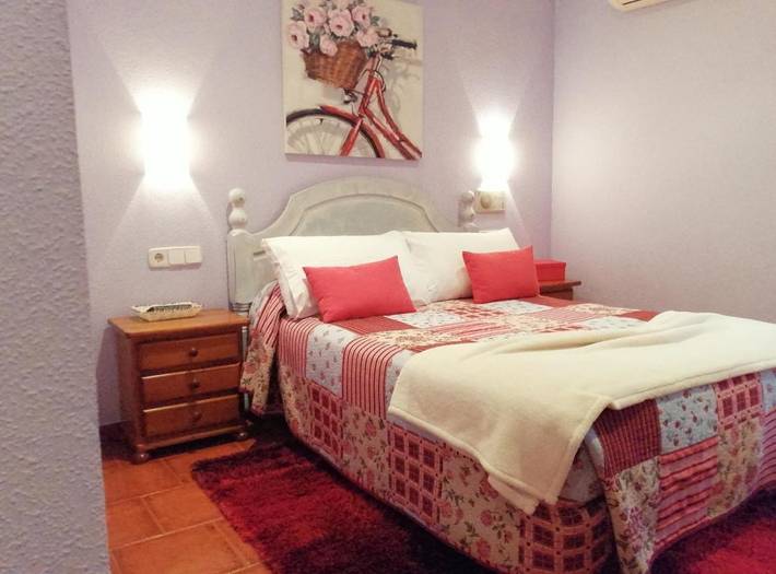 Casa de huéspuedes para 3 personas, con Terraza además de Jardín y Vistas en Hoznayo