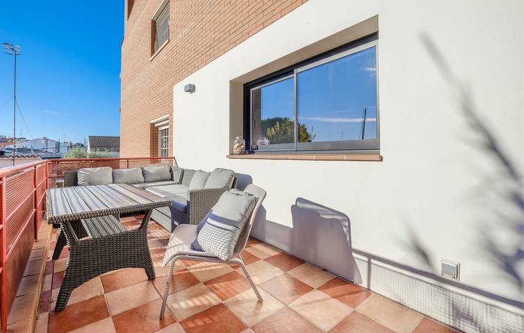 Location de vacances pour 5 personnes, avec terrasse et piscine à Malgrat de Mar - 2