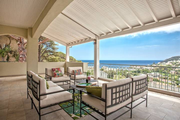 Villa pour 12 personnes, avec piscine et jardin, adapté aux familles dans Cap Corse - 2