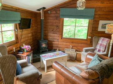 Log Cabin for 4 People in Newtonmore, Cairngorms National Park, Photo 1
