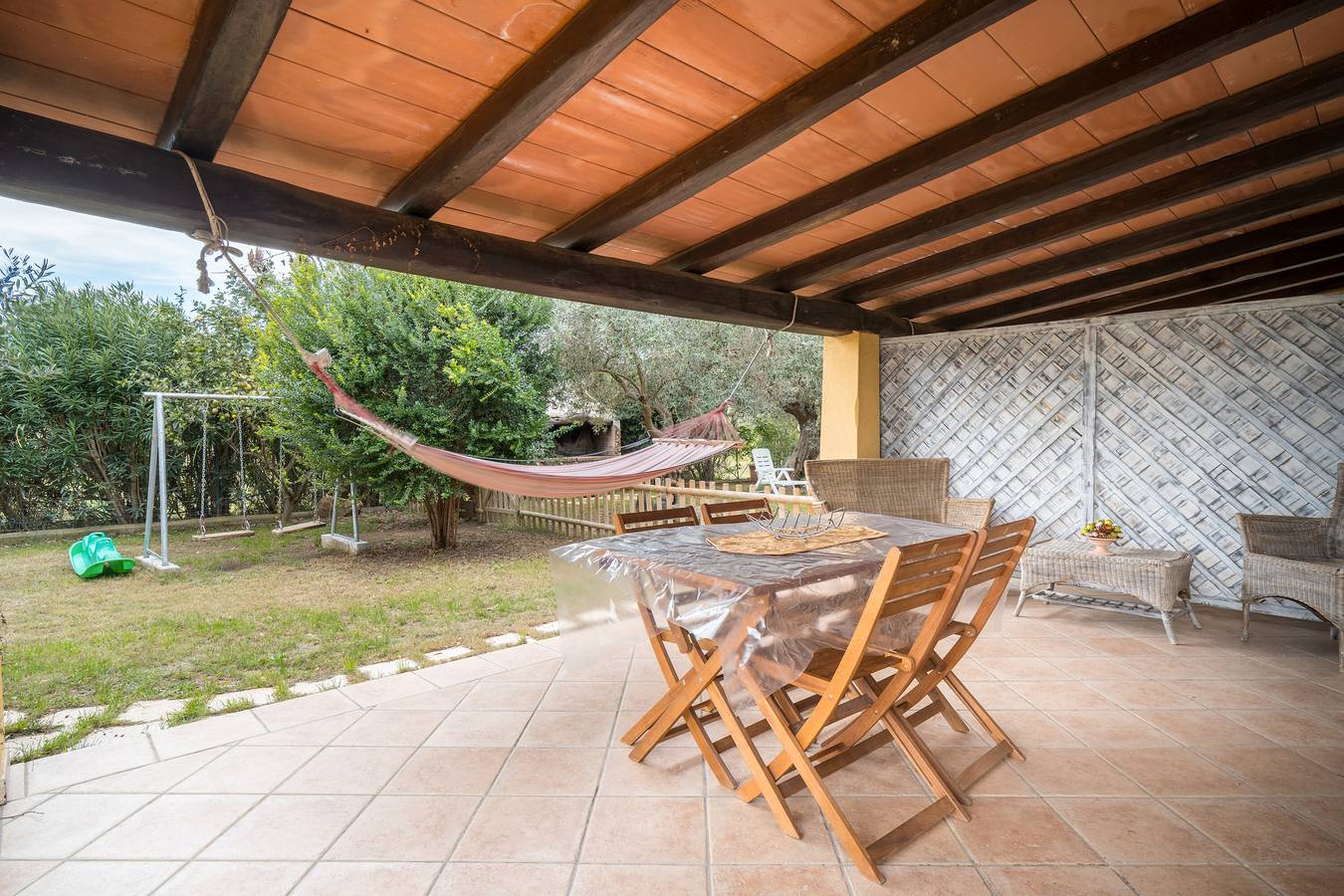 Casa vacanze 'Casa Su Barone 2' con giardino in comune, Wi-Fi e aria condizionata in Orosei, Golfo di Orosei