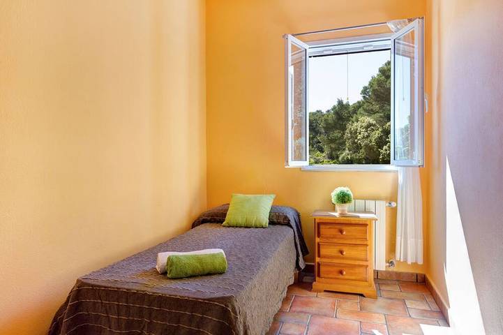 Location de vacances pour 9 personnes, avec jardin et terrasse, animaux acceptés à Mercadal - 3