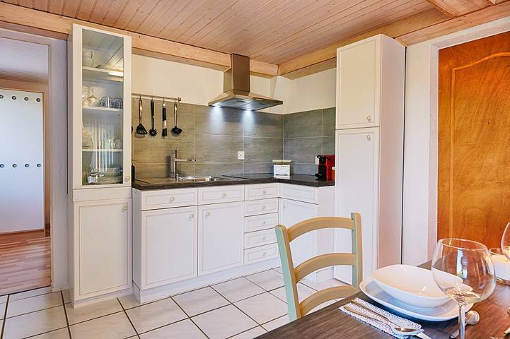 Appartement de vacances entier, Studio - Chez Marie-Claude - Studio (1-2 pers.) in Vendlincourt, Canton du Jura