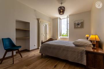 Gîte pour 8 Personnes dans Culles-les-Roches, Région de Chalon-sur-Saône, Photo 3