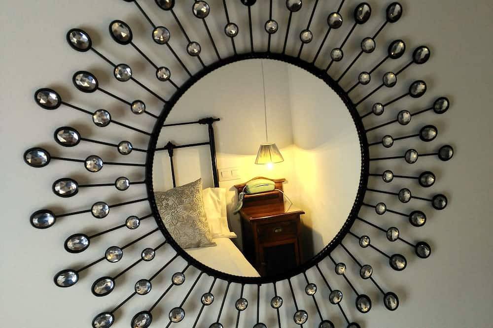 Entire apartment, C R *** Apartment Planeta Vera (Oak), designed for families and groups in Jarandilla de la Vera, Cáceres Region