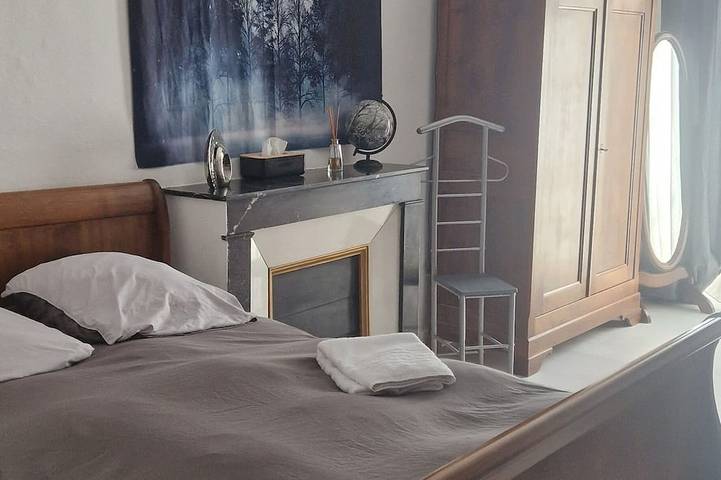 Entire apartment, Welcome to Le Cocon de Seguret—a 120-square-meter duplex apartment in the heart of the historic district in Le Puy-en-Velay, Haute-Loire