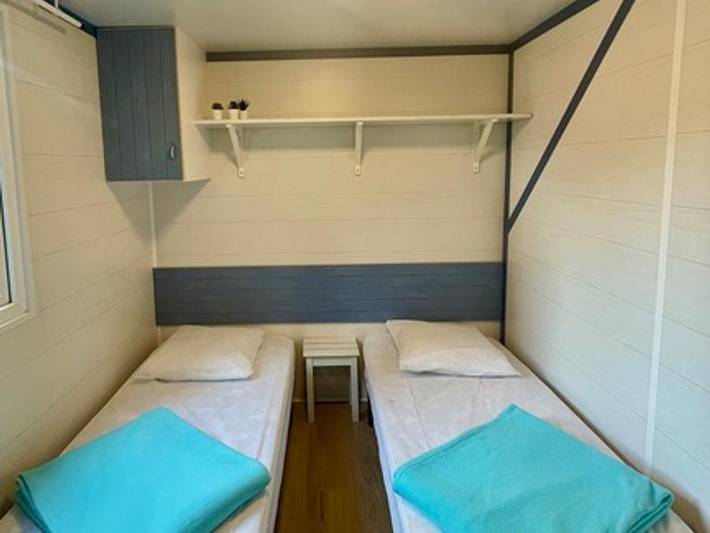 Camping pour 4 personnes, avec sauna et bassin pour enfant dans Massif de l'Esterel - 3