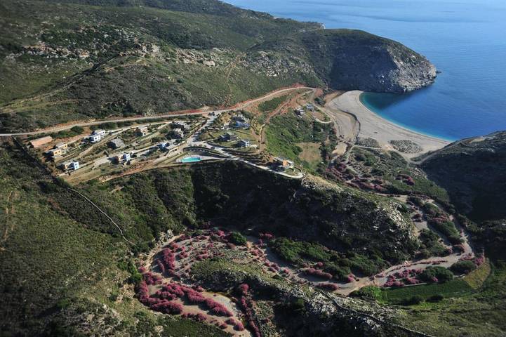 Station pour 4 personnes, avec vue ainsi que piscine et jardin dans Andros - 2