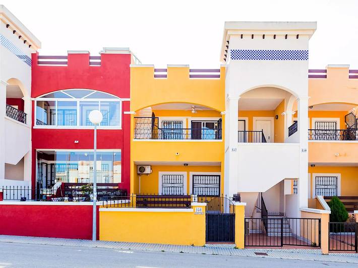 Villa voor 6 personen, met zwembad en terras in Orihuela Costa