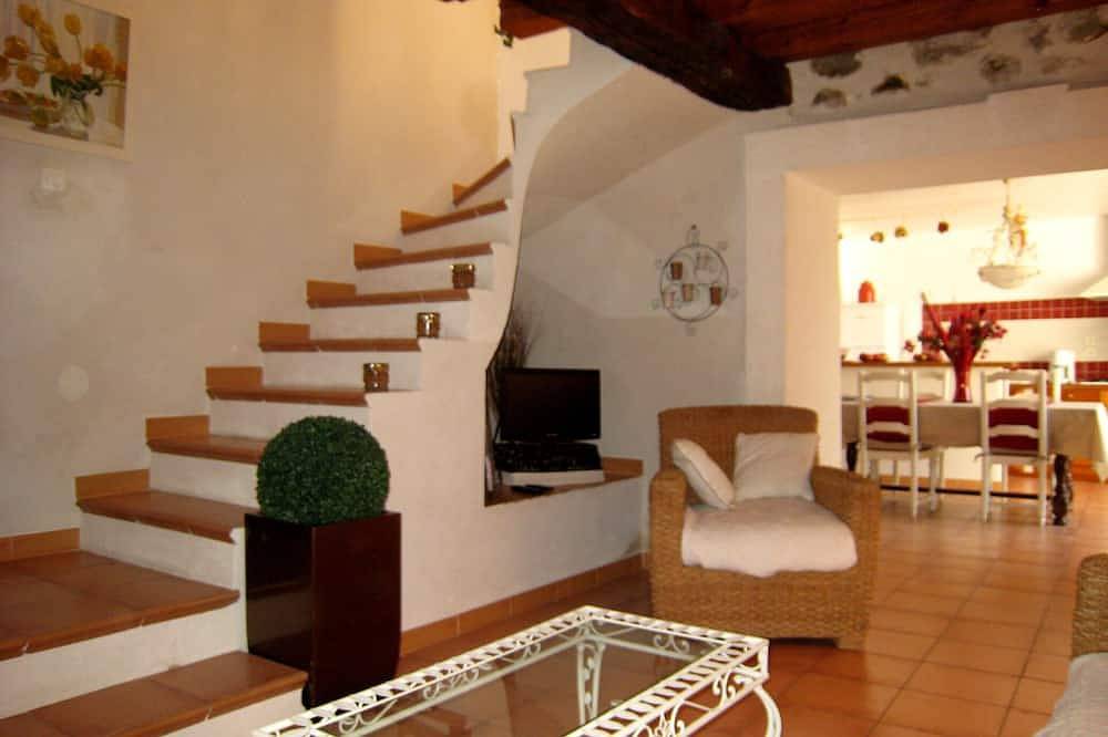 Ferienhaus Boulbon. Haus am Fuße des alten Schlosses zwischen Avignon & Baux de Provence in Boulbon, Arles und Umgebung