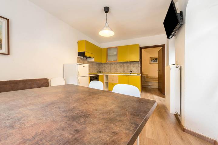 Gîte pour 6 personnes, avec jardin et balcon à Tenno - 2