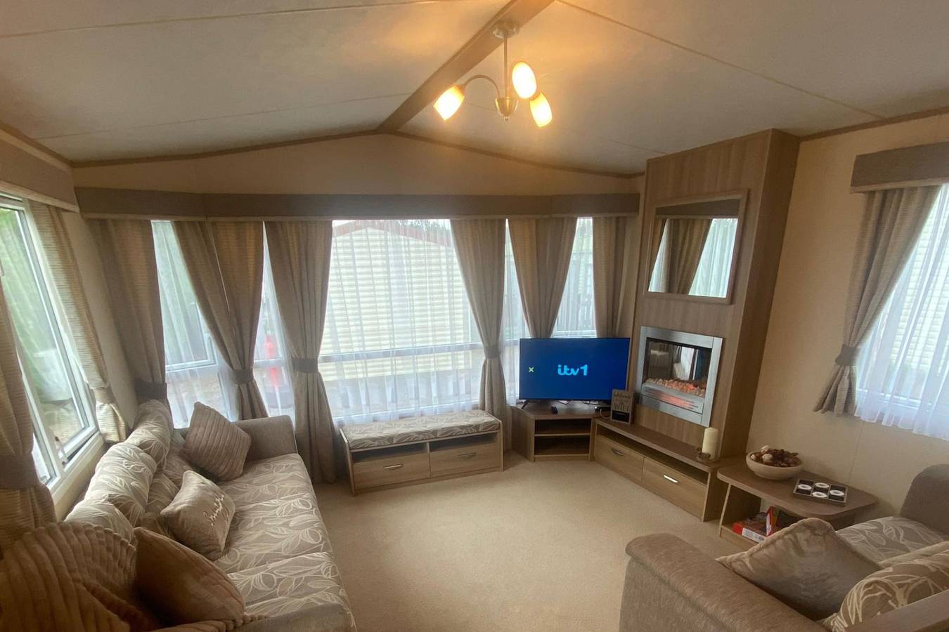 2 Bed Caravan-Sleeps 6-Pet Friendly in Lancashire