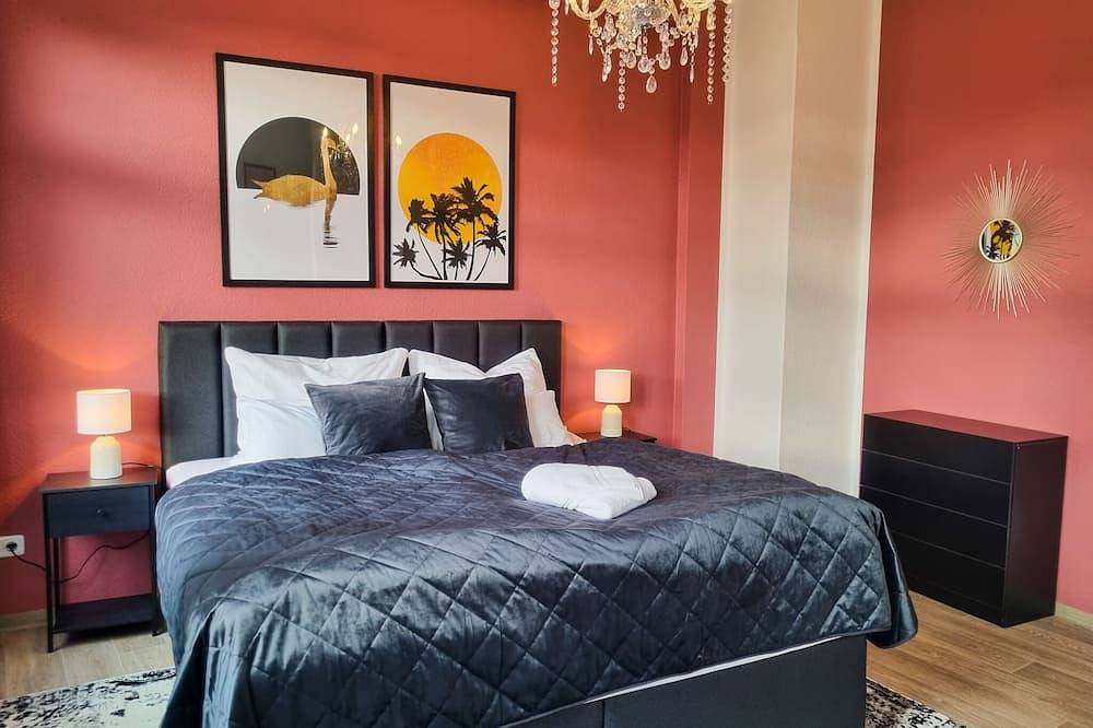 Ganze Wohnung, Maremar Apartments | Design Maisonette | Altstadt | Boxspringbett | Arbeitsplatz in Greiz, Region Greiz