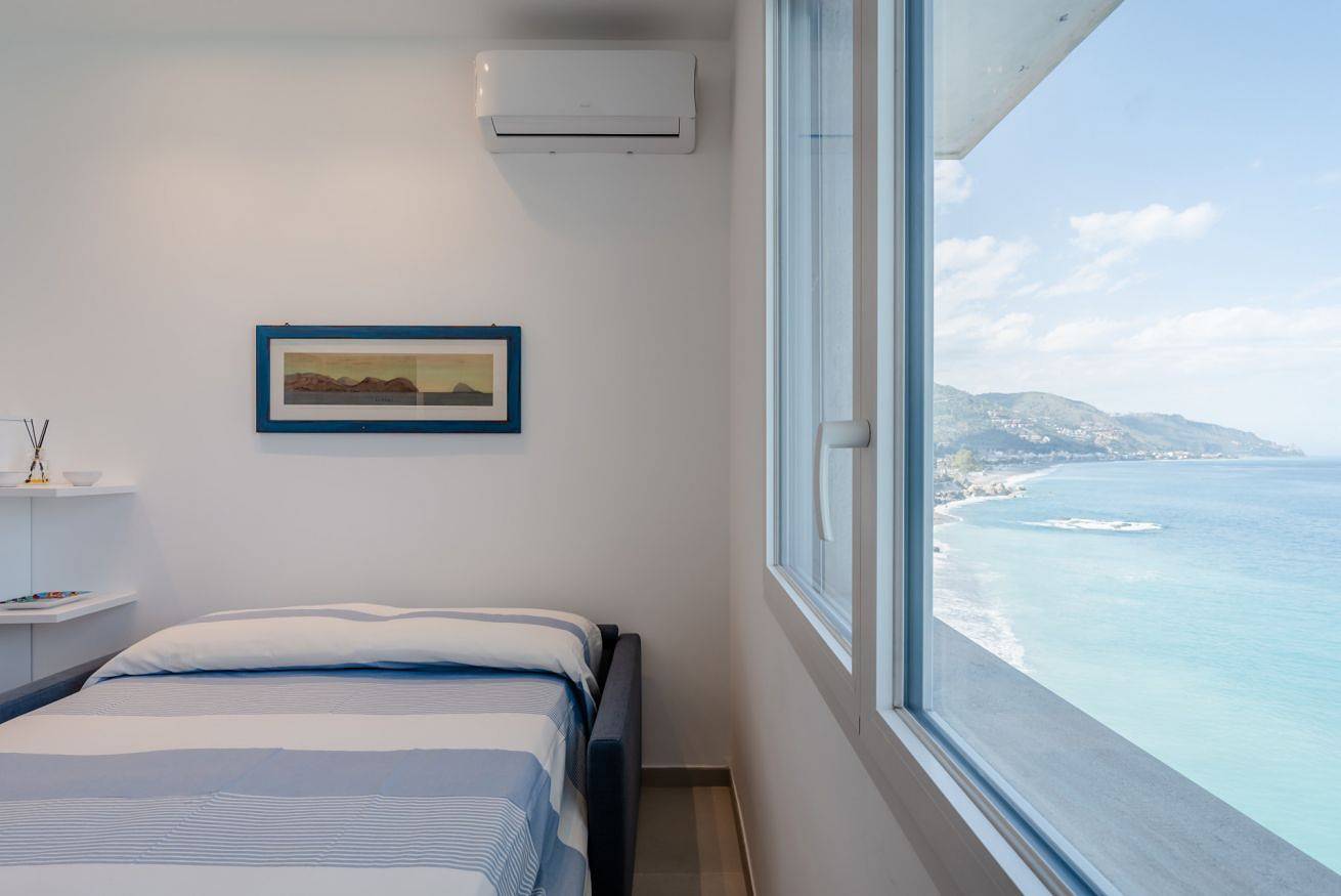 Appartamento intero, Taormina Seaview Studio a few steps from the Beach in Mazzarò, Taormina
