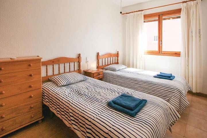 Location de vacances pour 5 personnes, avec piscine et balcon à Orba - 3