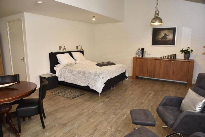 B&b voor 2 personen, with Whirlpool and Terras as well as Tuin and Sauna in Noord-Brabant