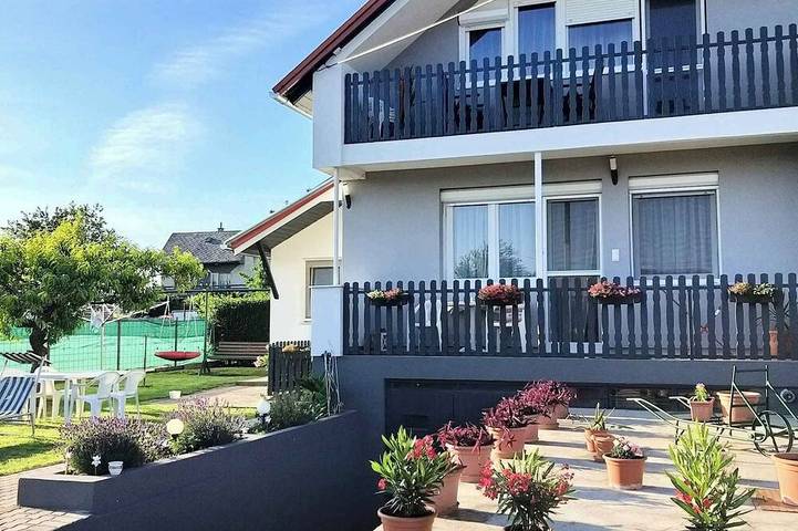 Ferienwohnung für 6 Personen, mit Garten - 1